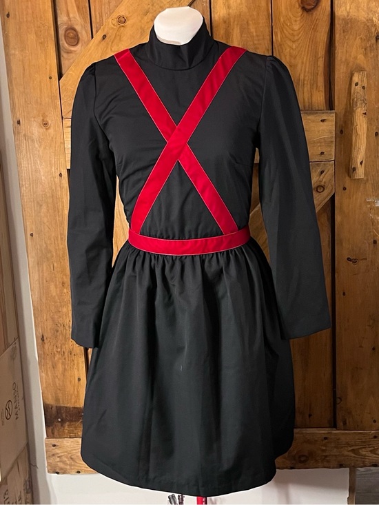 Ecole des femmes Dresses & Skirts - L’École des Femmes Black Red Velvet X Strap Dress Size 8